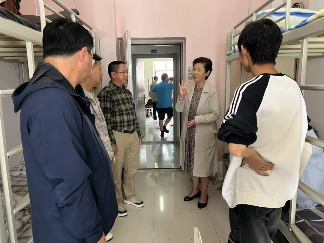 5de18e4af1c65da82b28c42a944ddd43